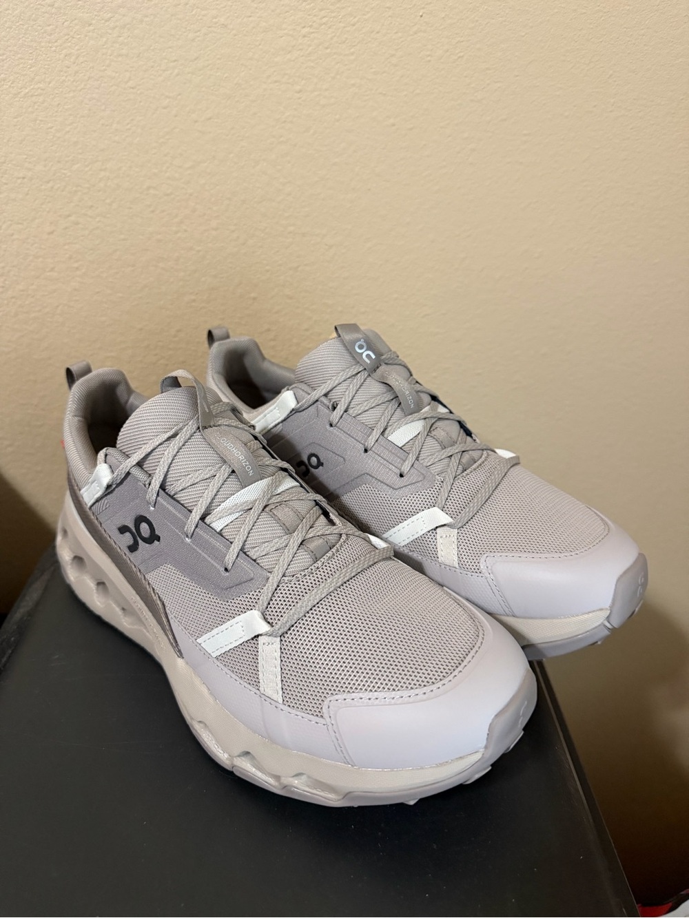 On Running Cloudnova Men's Athletic Shoes - Light Gray
